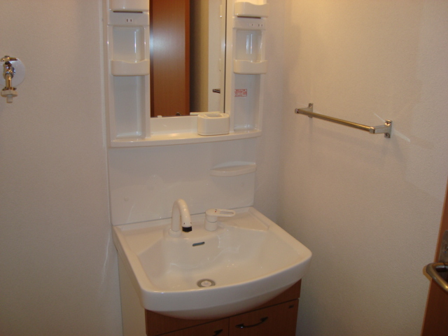 アランフェス 洗面化粧台