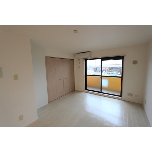 ロワジール204号室 リビング