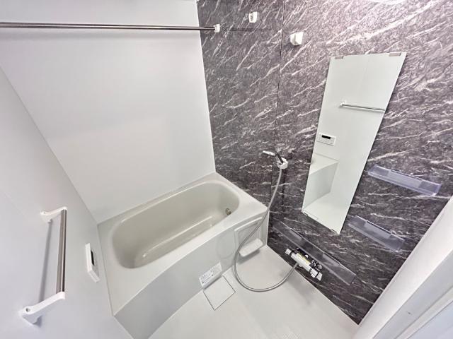 シャディナス バス