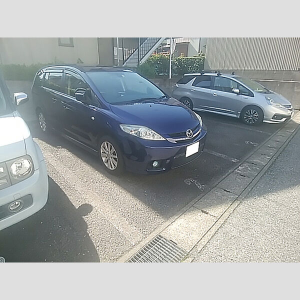 クレール本郷 駐車場