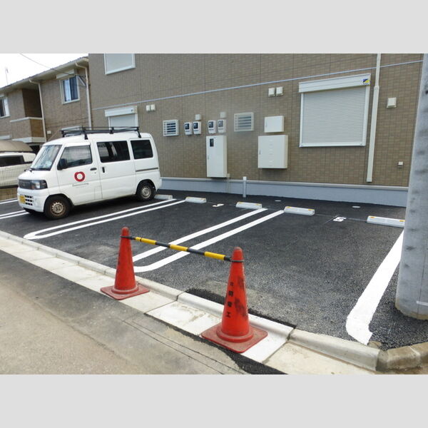 レジデンスカナン　C 駐車場