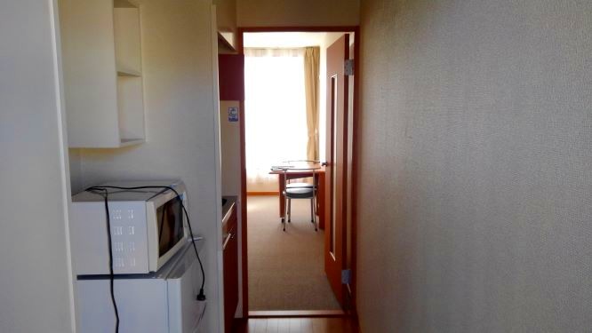 レオパレスブランドール201号室 玄関