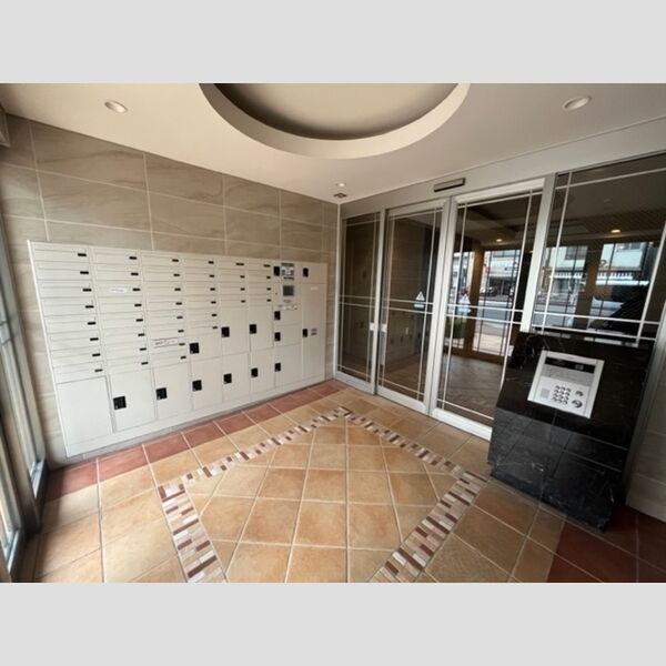 コリドール山手501号室 エントランス(オートロック・集合ポスト・宅配ボックス)