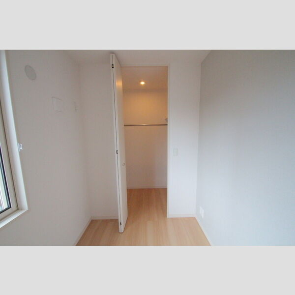 アイリス北綾瀬 クローゼット