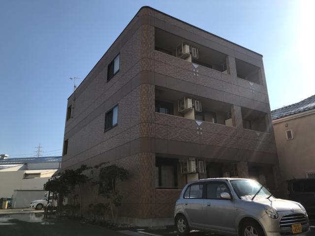 ラ・ルアージュ 外観写真（昼）