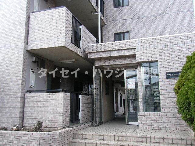 アヴニール梨の樹0102号室 エントランス