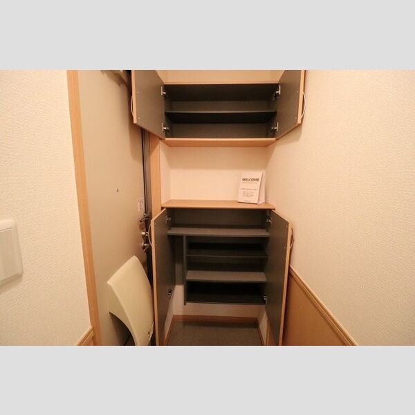 ウィステリア　B シューズボックス