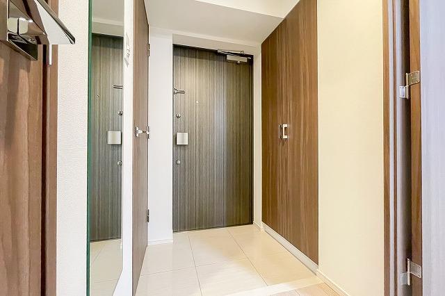 Weave Base Itabashi Honcho 玄関