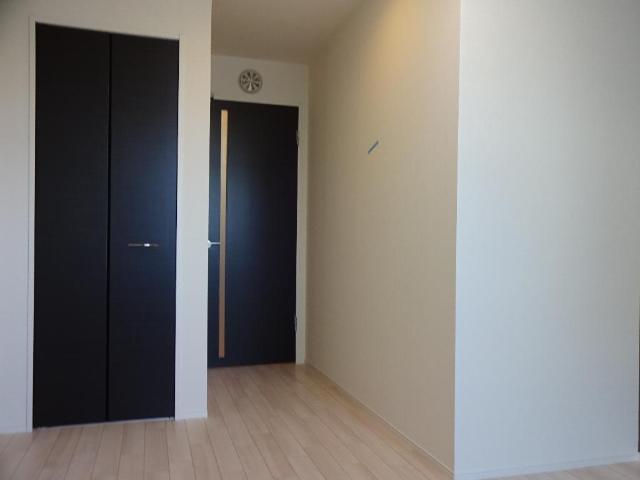 ルミナス（Luminous）402号室 洋室