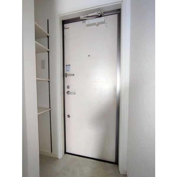 Precious　Earth　稲毛区稲毛0301号室 玄関