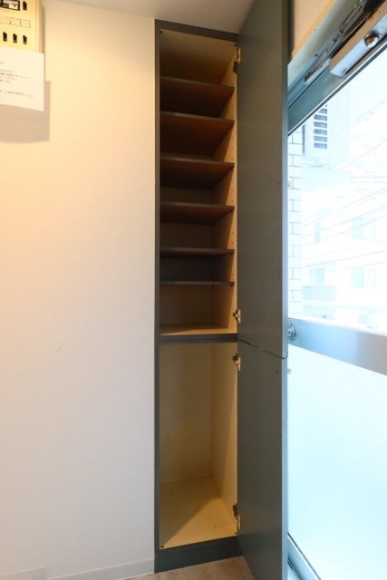 ストーク新丸子１番館2階 靴入