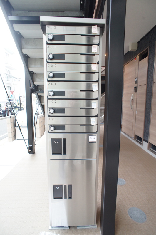 リブリ・Legame M2階 ポスト、宅配ボックス