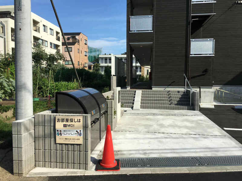 リブリ・藤沢川名1階 エントランス