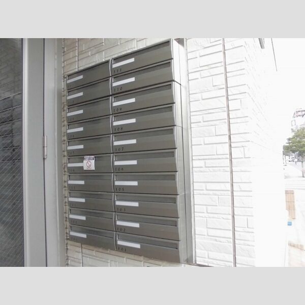 オーガスタ篠崎 集合ポスト