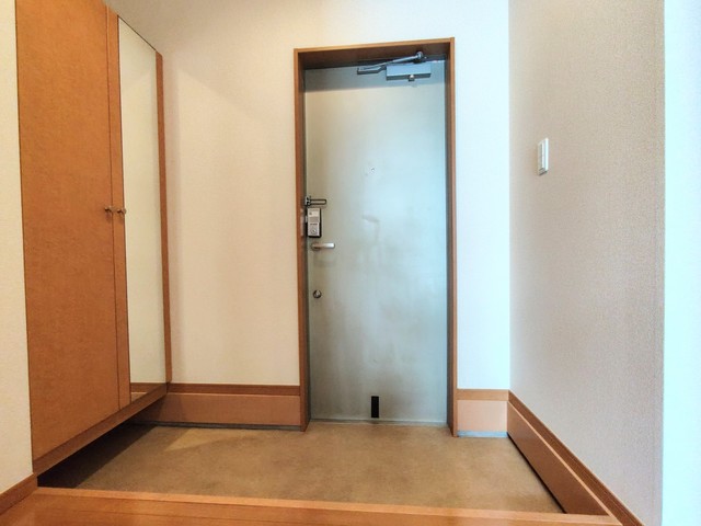 サニーヒルガイア 玄関