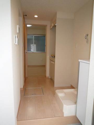 ミルフルール阪東橋3階 玄関