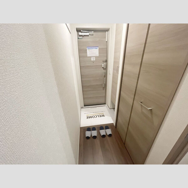 D-ROOM八幡町303号室 玄関