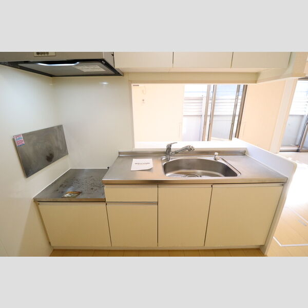 セジュールフローラ101号室 対面キッチン