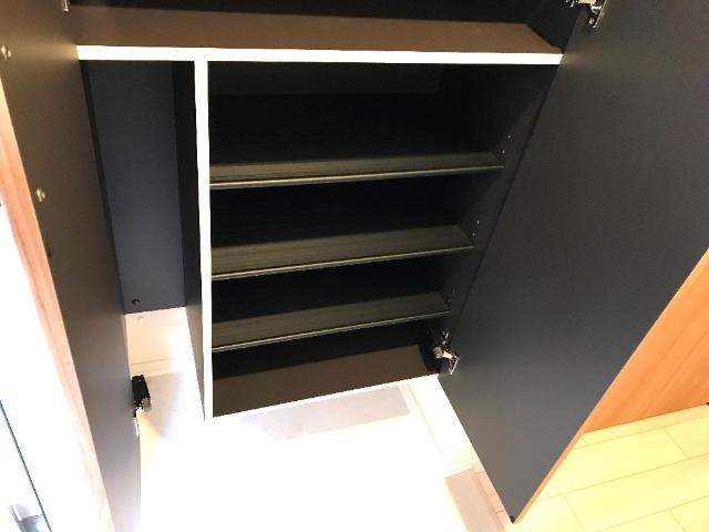 Ｃｒｅｃｉａ102号室 下駄箱