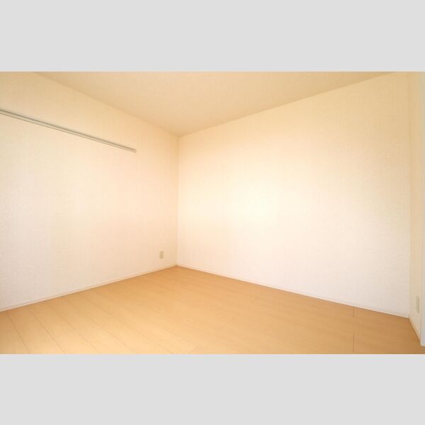 リヴェール102号室 洋室