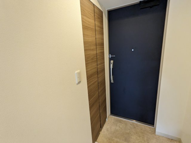 ルポール北加瀬 玄関