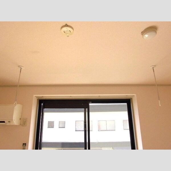 ピュアコート　(2)弐番館 室内物干