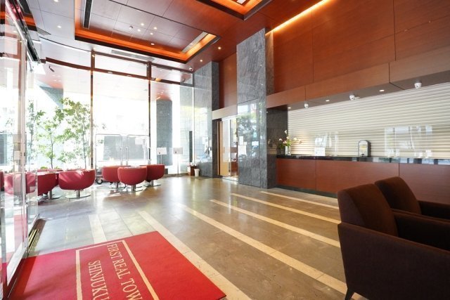 ファーストリアルタワー新宿13階 エントランス