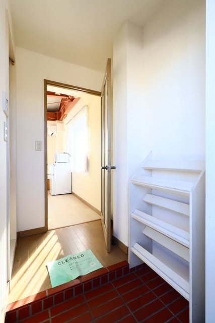 サンフレンズ経堂3階 玄関