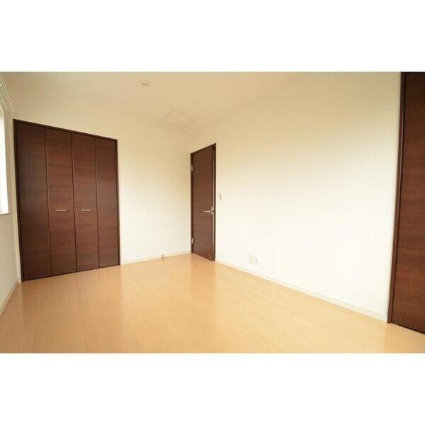 プランドール横濱II リビング