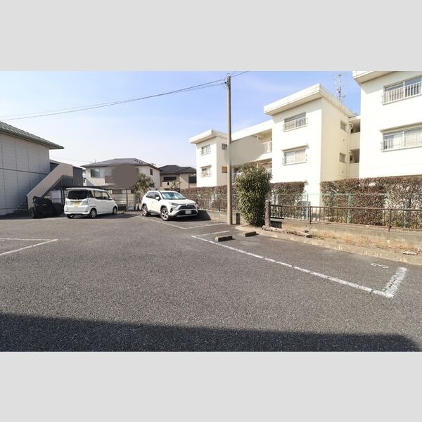 レオン　B101号室 駐車場