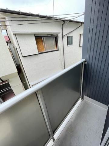 シャンテ西新井本町2階 バルコニー