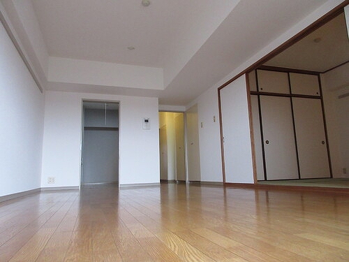 テレパレス船橋三咲Ａ棟4階 リビング・ダイニング、和室　※2025年10月撮影