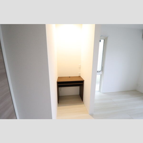 アルメール大久保101号室 デスクスペース