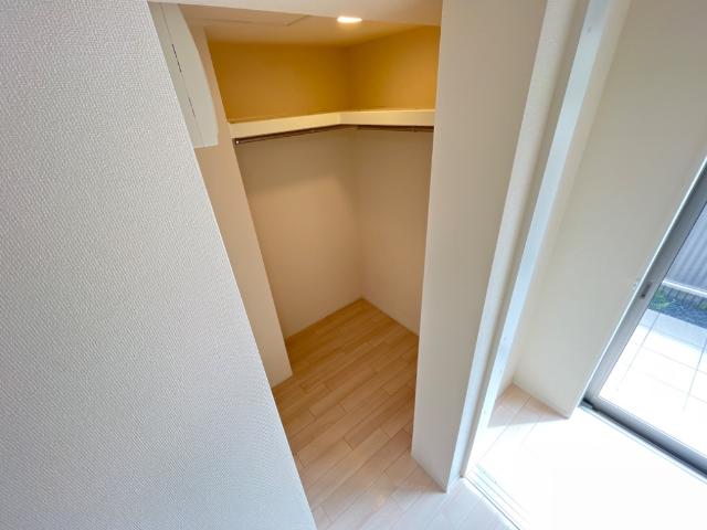 イルミナーレ106号室 洋室収納