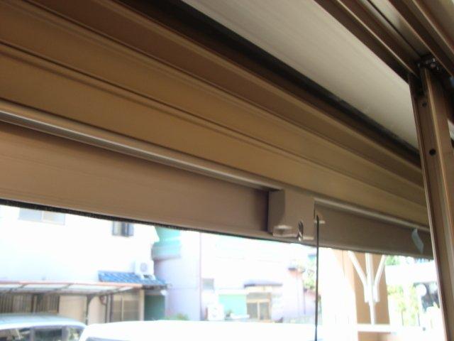 パークハイム江北101号室 １階窓シャッター