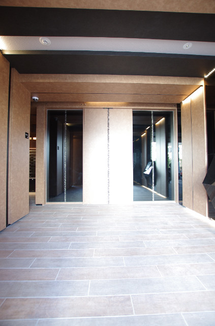 ベルグレードNF2階 エントランス