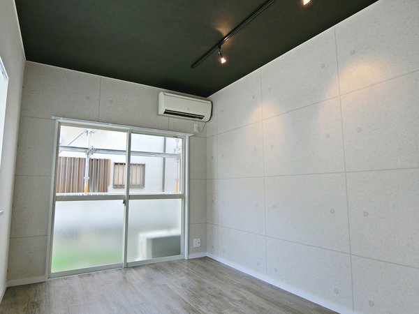 グリーンハイツ西町111号室 リビング