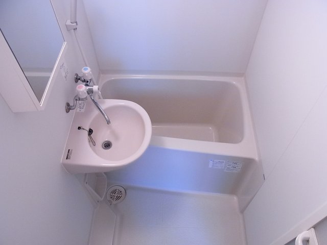 ガーデンハイツ岸根公園Ａ棟・Ｂ棟A101号室 ※現況優先