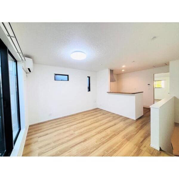 川越市岸町1丁目貸家 リビング