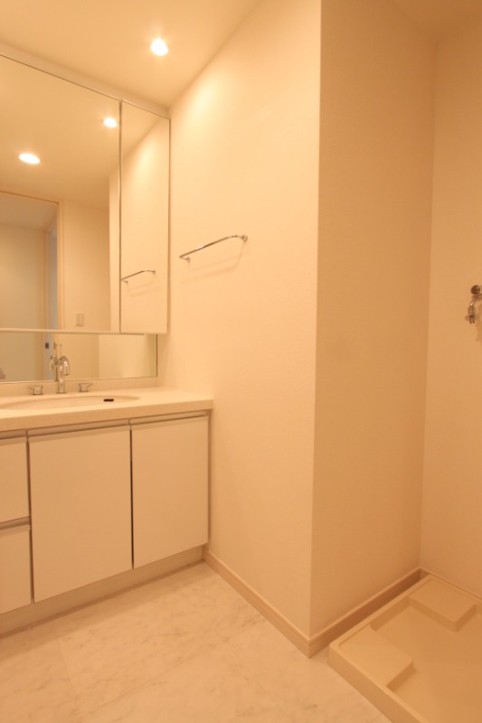 カスタリア池袋1403号室 同建物別部屋の参考画像