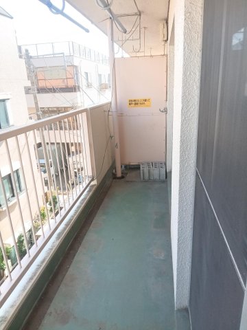 クレベール武蔵小金井 バルコニー＆洗濯機置場