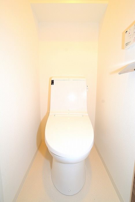 グランドコンシェルジュ西巣鴨アジールコート8階 トイレ