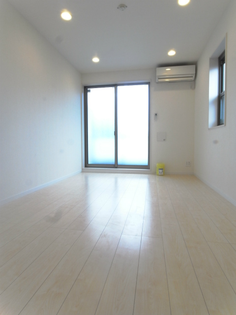 リブリ・Calm鵜の木2階 null