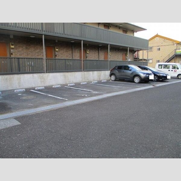 エスポワール 駐車場