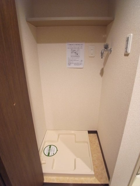 フェニックス幡ヶ谷壱番館7階 室内洗濯機置場