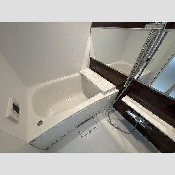 セレスティア南花畑Ⅲ202号室 浴室