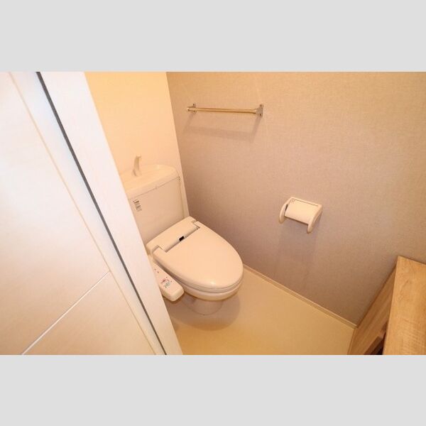 ニューオークス トイレ　温水洗浄暖房便座