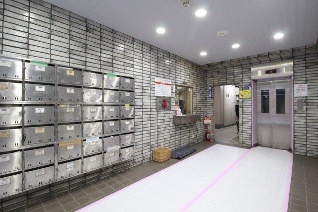 ブリリアンス日本橋浜町公園7階 エントランス