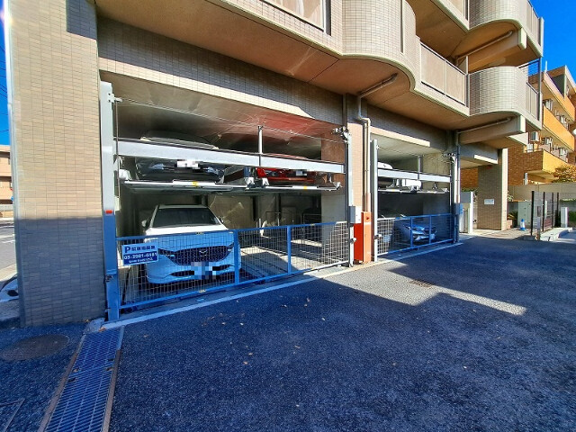 ステラ21 駐車場