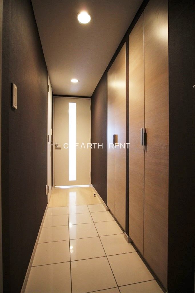 コンシェリア恵比寿 玄関廊下